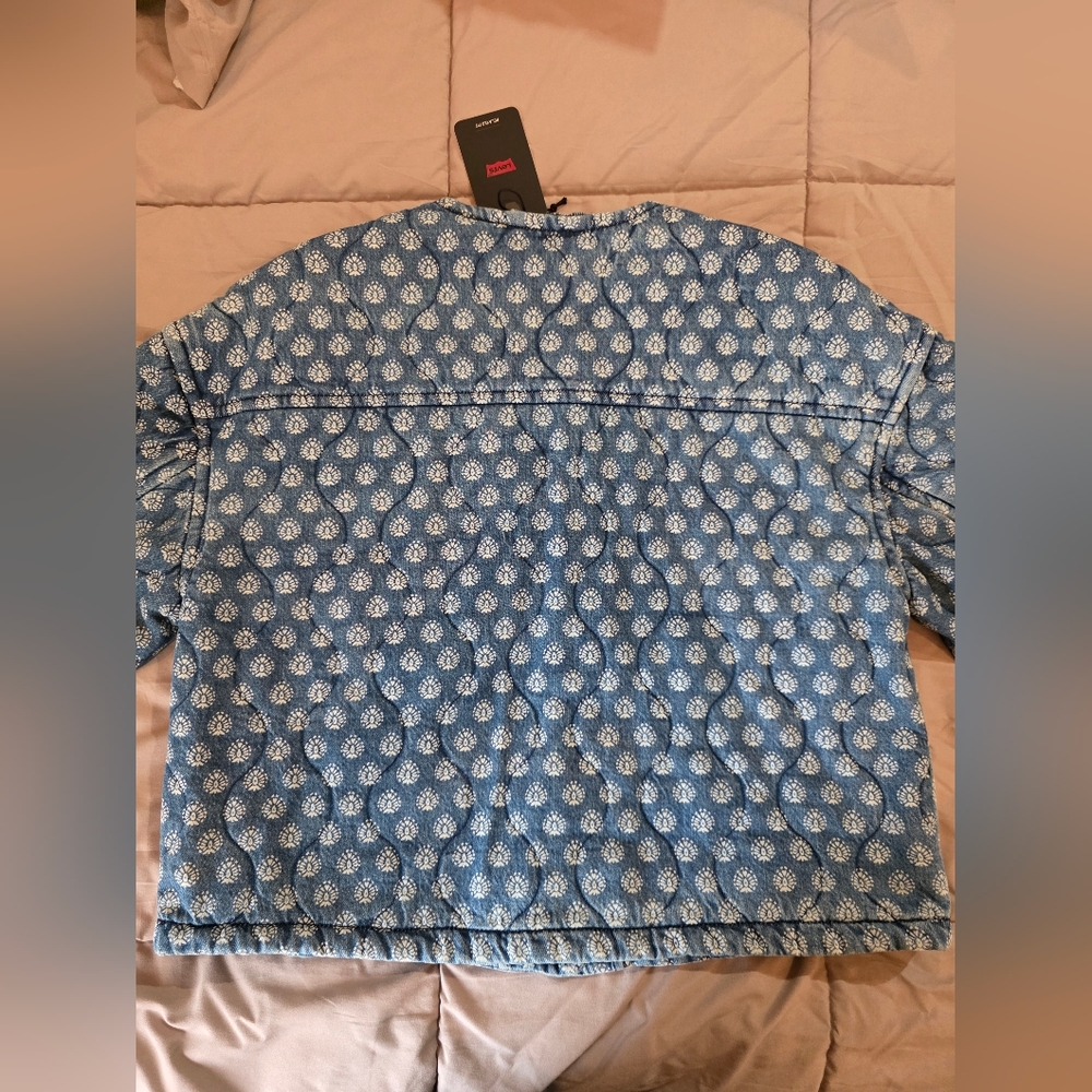 Levi's Premium Blue Quilted Floral-Print Jacket SizeL NWT - Picture 2 of 16